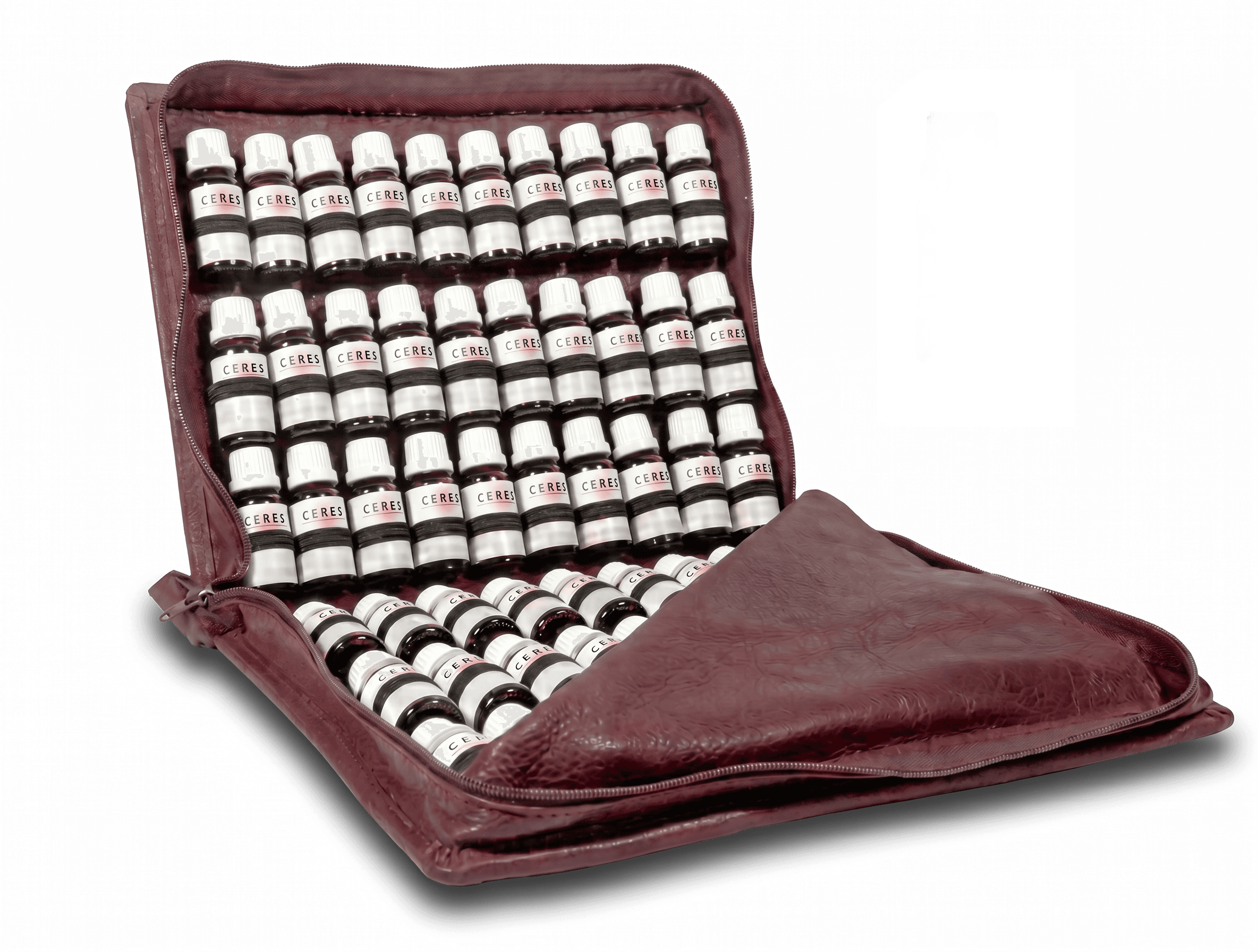 Offenes braunes Etui mit mehreren Reihen kleiner Braunglasflaschen mit weißen Verschlüssen und Etiketten der Marke 'CERES'.